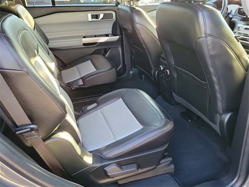 Certified 2022 Ford Explorer XLT w/ Equipment Group 202A image 18