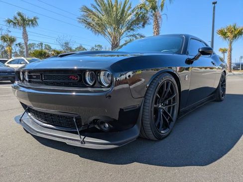 Used 2022 Dodge Challenger R/T Scat Pack w/ Dynamics Package image 8