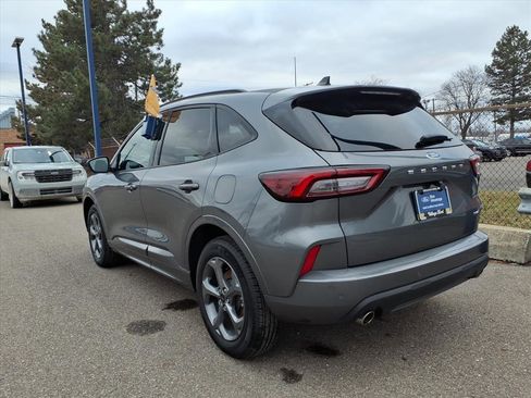 Certified 2024 Ford Escape ST-Line w/ Tech Pack #1 image 9