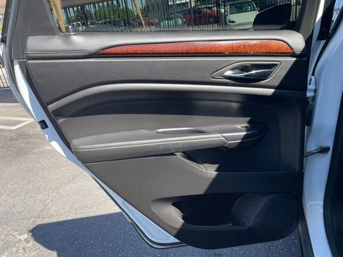 Used 2016 Cadillac SRX Luxury w/ Driver Awareness Package FWD image 22