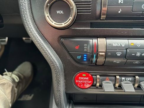 Used 2016 Ford Mustang Shelby GT350 w/ Technology Package image 33