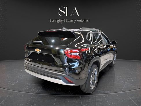 Used 2026 Chevrolet Trax LT w/ LT Convenience Package FWD image 7