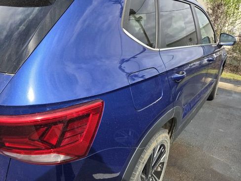 Used 2023 Volkswagen Taos SE image 9