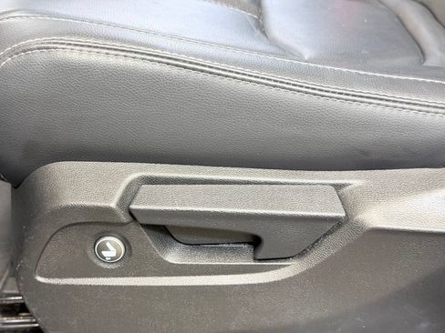Used 2025 Honda Pilot Touring image 20