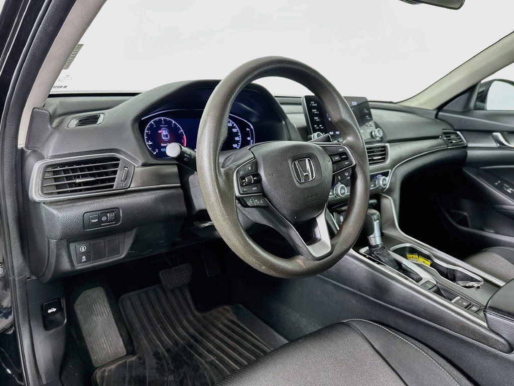 Used 2018 Honda Accord LX image 10