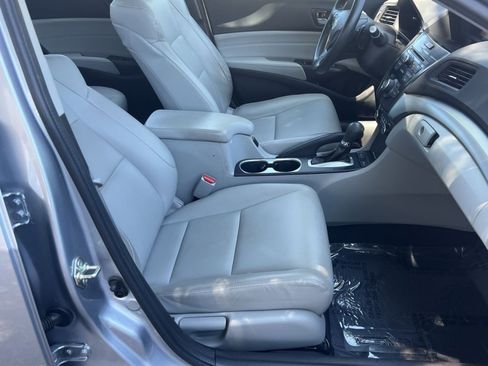 Used 2017 Acura ILX FWD image 30