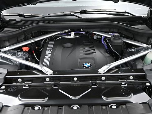 Used 2026 BMW X5 xDrive40i w/ Climate Comfort Package image 15