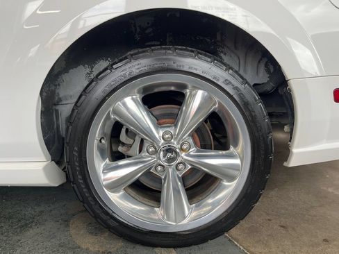 Used 2009 Ford Mustang GT Premium RWD image 34