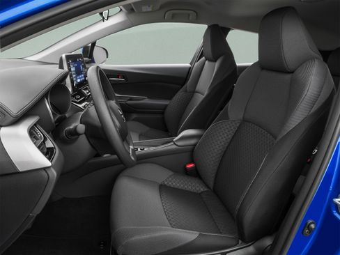 Used 2020 Toyota C-HR LE FWD image 17