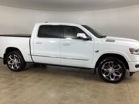 Used 2023 RAM 1500 Limited w/ Body Color Bumper Group AWD/4WD image 5
