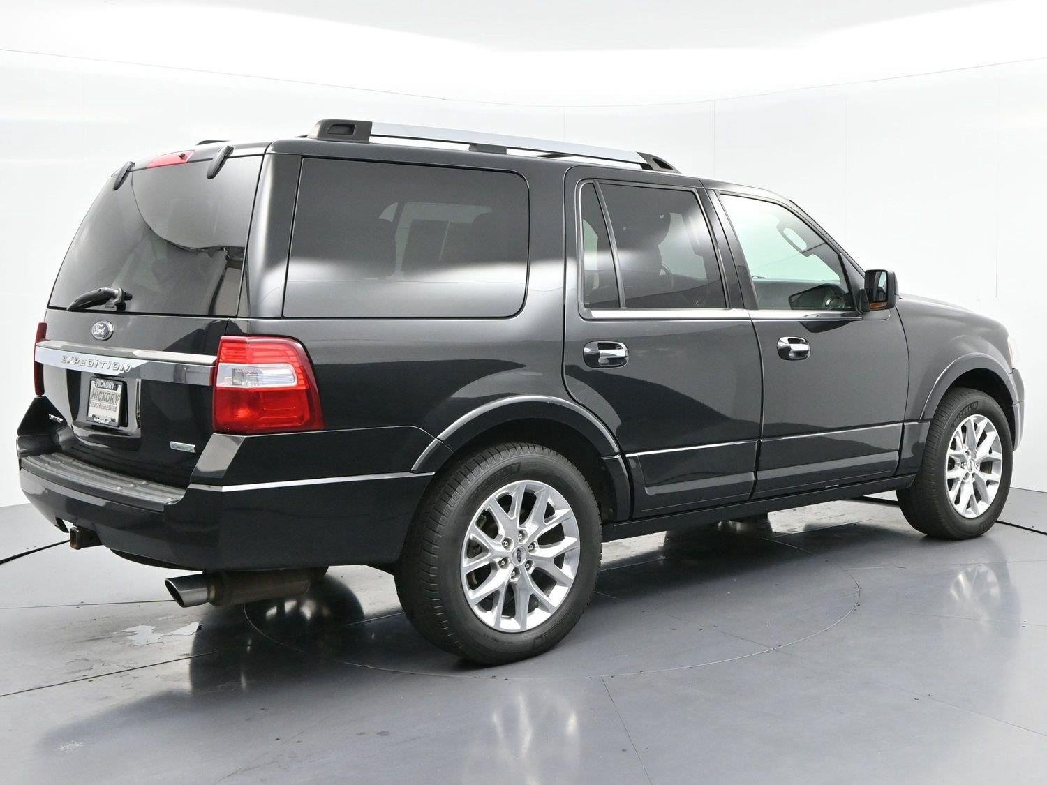 Used 2015 Ford Expedition Limited w/ Equipment Group 301A AWD/4WD image 7
