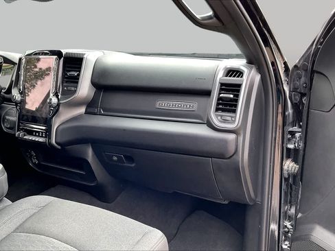 Certified 2025 RAM 2500 Big Horn AWD/4WD image 18