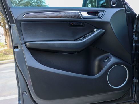 Used 2016 Audi Q5 2.0T Premium Plus w/ Technology Package image 13