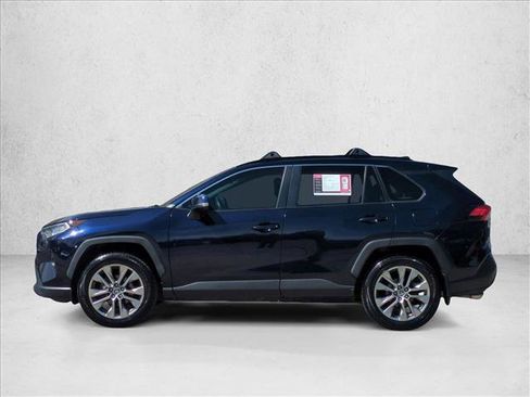 Used 2021 Toyota RAV4 XLE Premium FWD image 9