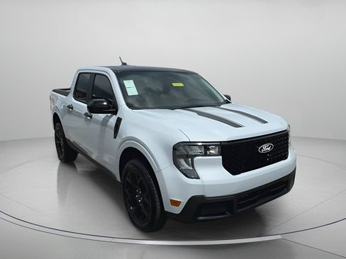 New 2025 Ford Maverick XLT w/ Black Appearance Package AWD/4WD image 4