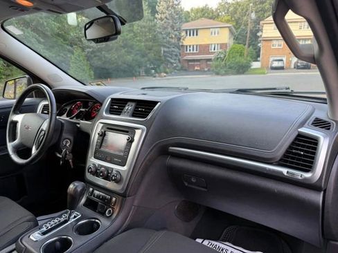 Used 2016 GMC Acadia SLE image 29
