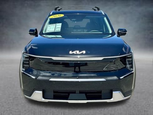 Used 2026 Kia EV9 Wind AWD/4WD image 2