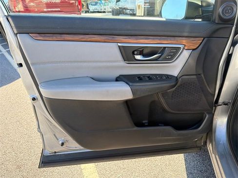 Used 2020 Honda CR-V Touring image 10