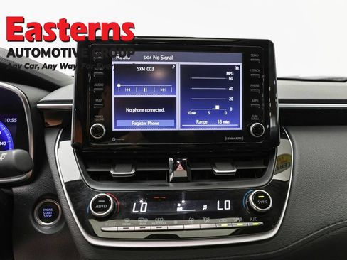 Used 2022 Toyota Corolla Cross XLE w/ Convenience Package AWD/4WD image 12