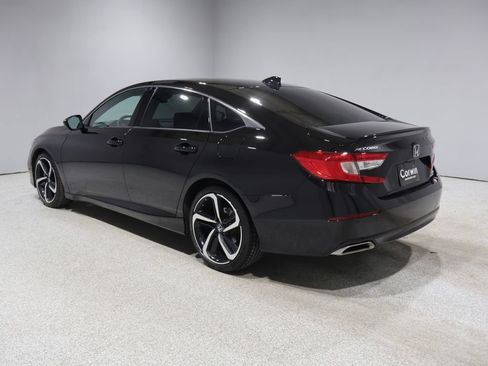 Used 2022 Honda Accord Sport image 4