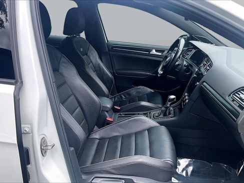 Used 2018 Volkswagen Golf R 4-Door AWD/4WD image 8