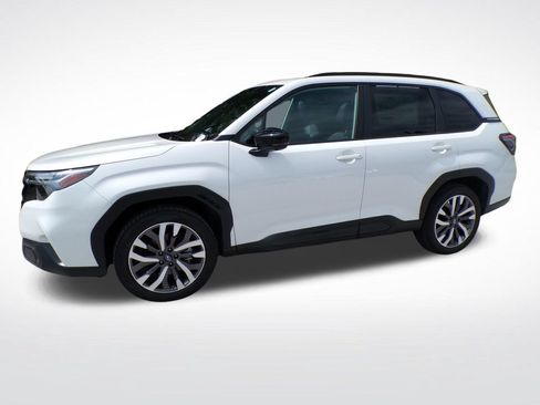 Used 2026 Subaru Forester Touring AWD/4WD image 3