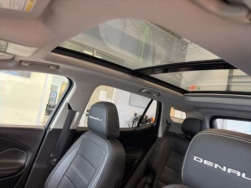 Used 2023 GMC Terrain Denali w/ Denali Premium Package image 2