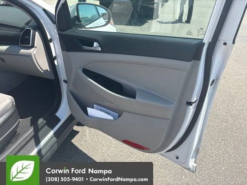 Used 2019 Hyundai Tucson SE w/ Cargo Package AWD/4WD image 16