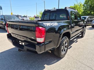 Used 2016 Toyota Tacoma TRD Sport AWD/4WD video 3
