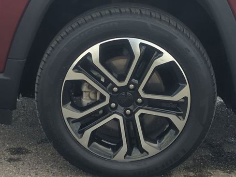 Certified 2022 Jeep Compass Limited image 10