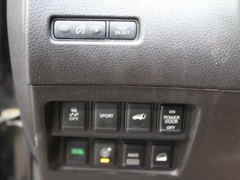 Used 2016 Nissan Rogue SL AWD/4WD image 15