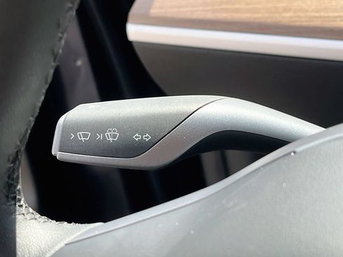 Used 2024 Tesla Model Y Long Range RWD image 10