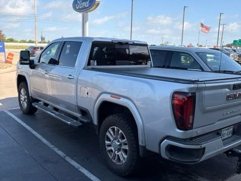 Used 2022 GMC Sierra 3500 Denali w/ Denali Ultimate Package AWD/4WD image 3