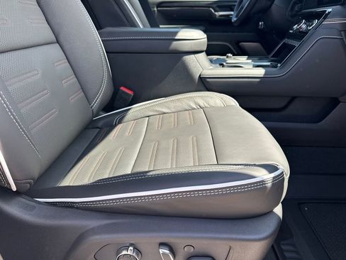 New 2026 GMC Sierra 2500 AT4X w/ LPO, Black Badging Package image 14