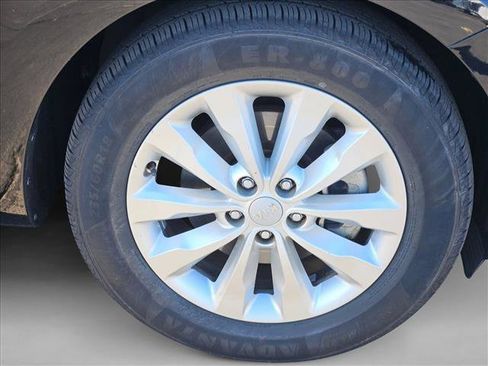 Used 2018 Kia Sedona EX image 21