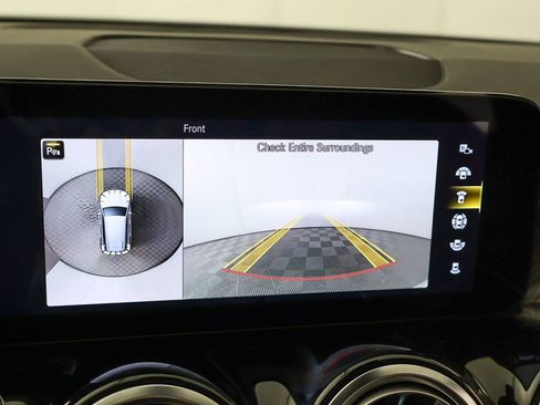 Used 2022 Mercedes-Benz GLB 35 AMG 4MATIC image 47