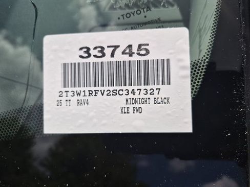 Certified 2025 Toyota RAV4 XLE w/ Convenience Package FWD image 18