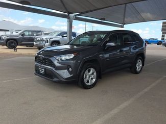 Used 2021 Toyota RAV4 XLE w/ Convenience Package FWD video 2