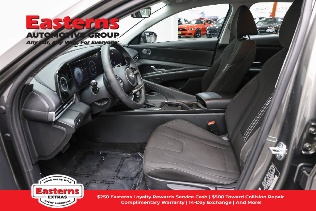 Used 2024 Hyundai Elantra SEL FWD image 14