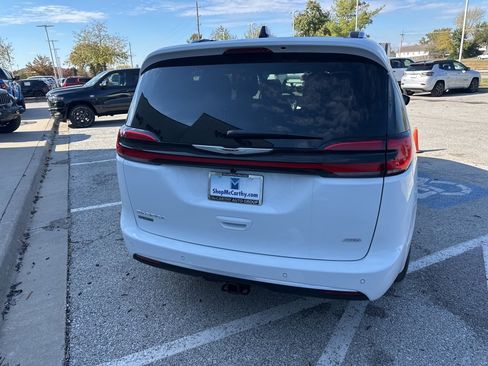 New 2026 Chrysler Pacifica Pinnacle w/ Trailer Tow Group image 26