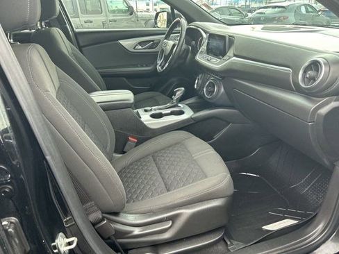 Used 2020 Chevrolet Blazer LT image 39