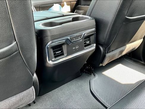Used 2025 GMC Sierra 3500 Denali w/ Denali Reserve Package AWD/4WD image 11