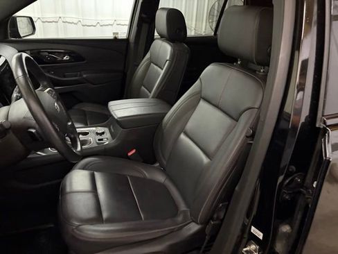 Used 2022 Chevrolet Traverse RS AWD/4WD image 27