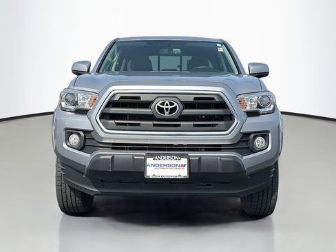 Used 2017 Toyota Tacoma SR5 w/ Tow Package AWD/4WD image 15