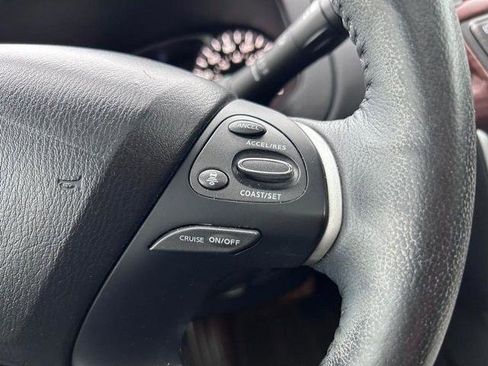 Used 2019 Nissan Pathfinder Platinum image 17