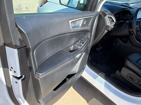 Used 2023 Ford Edge SEL image 14