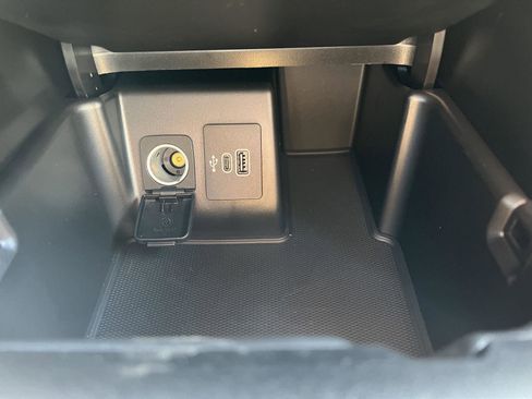 New 2025 Ford Explorer Active w/ Active Comfort Package image 31