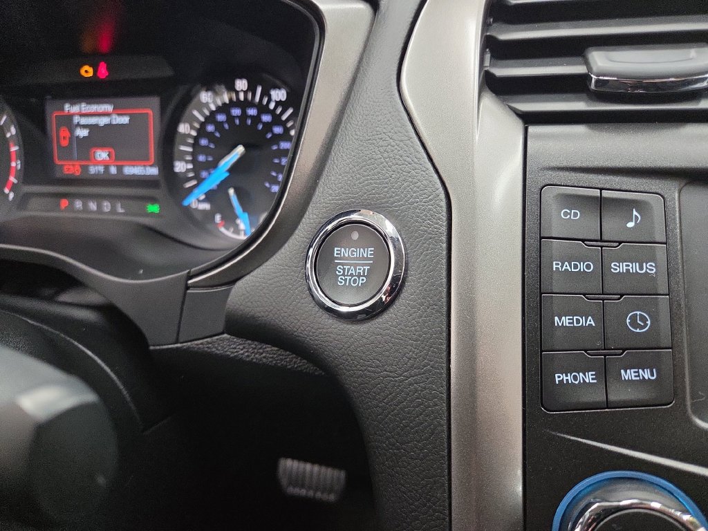Used 2018 Ford Fusion SE FWD image 15