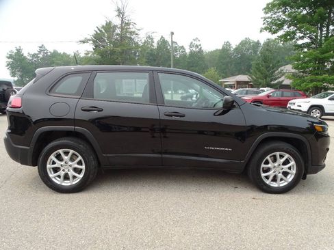 Used 2019 Jeep Cherokee 4WD Latitude w/ Cold Weather Group image 39