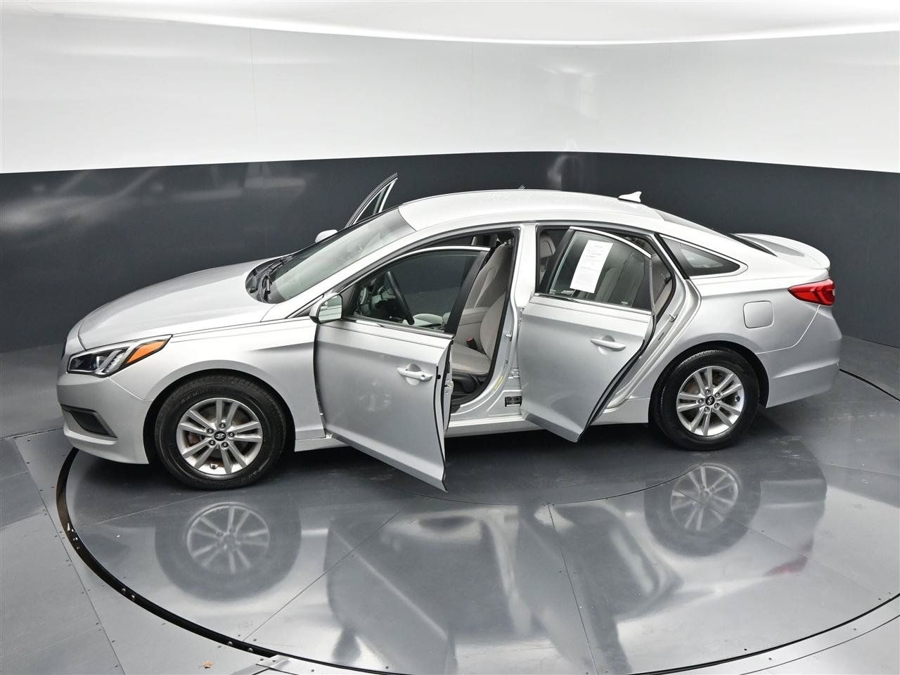 Used 2016 Hyundai Sonata SE FWD image 37